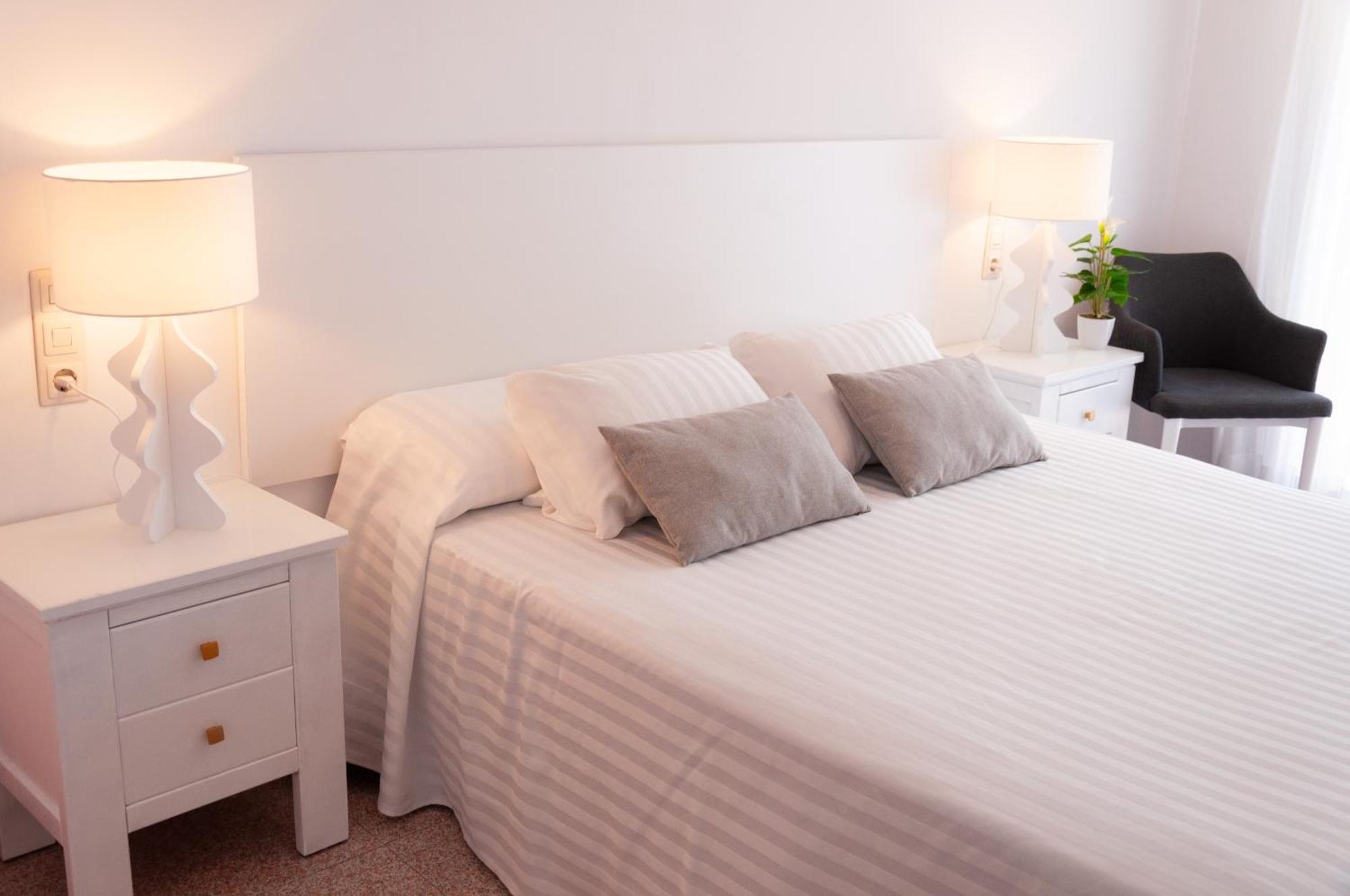 Hostal Comercio Dénia Eksteriør billede